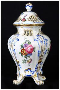 Small amphora vase with lid, Sevres manufacture, France 1800, manufacturer's mark on the bottom.