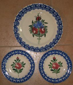 03 Gabutti plates with floral decorations.