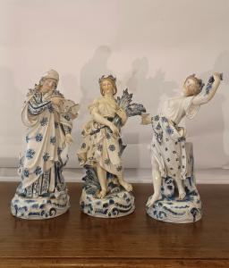 TRE STATUETTE IN PORCELLANA STAGIONI RAUENSTEIN META' XIX SECOLO