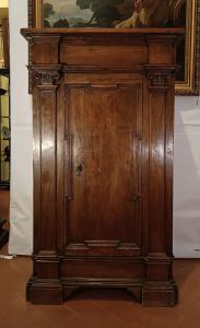 TALL WALNUT CABINET, LATE 17TH CENTURY