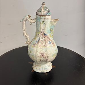 Faiança antiga - jarro de café em cerâmica - Bica do século XVIII de Albissola pintada. Altura: 33 cm