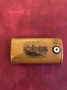 Scatolina portafiammiferi in legno con rappresentazioni architettoniche.Inghilterra.