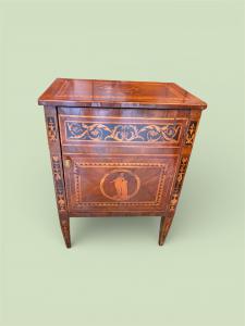Comodino   intarsiato ,fine ‘700