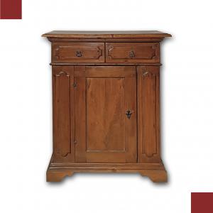 SMALL WALNUT SIDEBOARD EARLY 17TH CENTURY