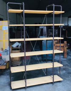 Regal aus Eisen/Holz