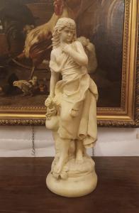 SCULTURA FEMMINILE IN ALABASTRO INIZIO XX SECOLO 