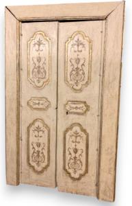 PTS686 - Porta de madeira lacada, com moldura, época de 1700, vão cm L 96 x A 196