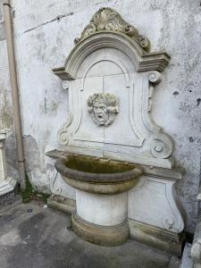 Fontana in pietra 190x60x260h
