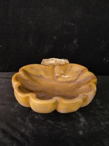 Acquasantiera veneziana in marmo giallo - 21 x 23 cm - Venezia