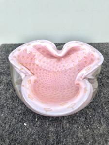 Vaso portacenere in vetro sommerso con inclusioni a bolle e foglia oro.Manifattura Salviati,Murano.