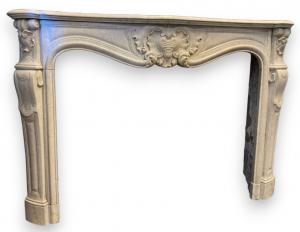 CHM893 - Elegant Carrara white marble fireplace, 18th century, dimensions cm W 150 x H 105 x D 42