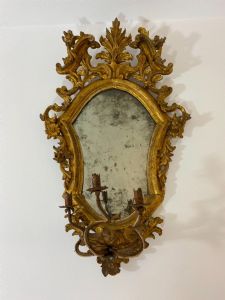Applique in legno intagliato e dorato