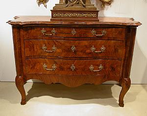 Rare dresser