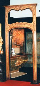 Importante par de batentes de porta rococó piemontês do século XVIII