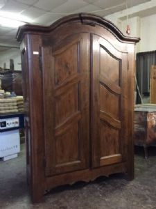 Elegant Piedmontese Walnut Arched Wardrobe - Restored (work in progress)_car 1236