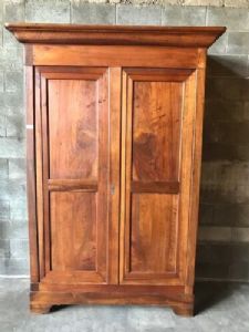 Cappuccino Walnut Wardrobe with 2 Doors - Restored (work in progress) _car 1570