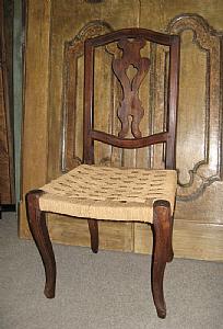 01 Louis XV walnut chair